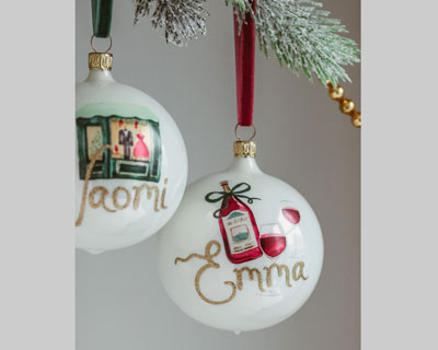 Vit glas Julkula med namn och drinkar